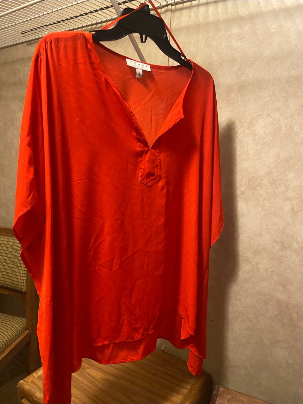 Chaus Women's Bright Red Satin Tunic Lounge Top